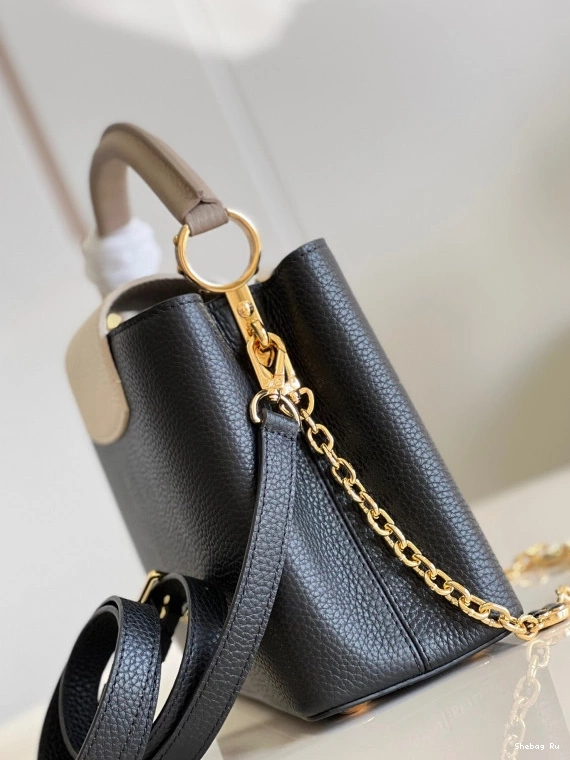 LOUIS CAPUCINES VUITTON MM 0707